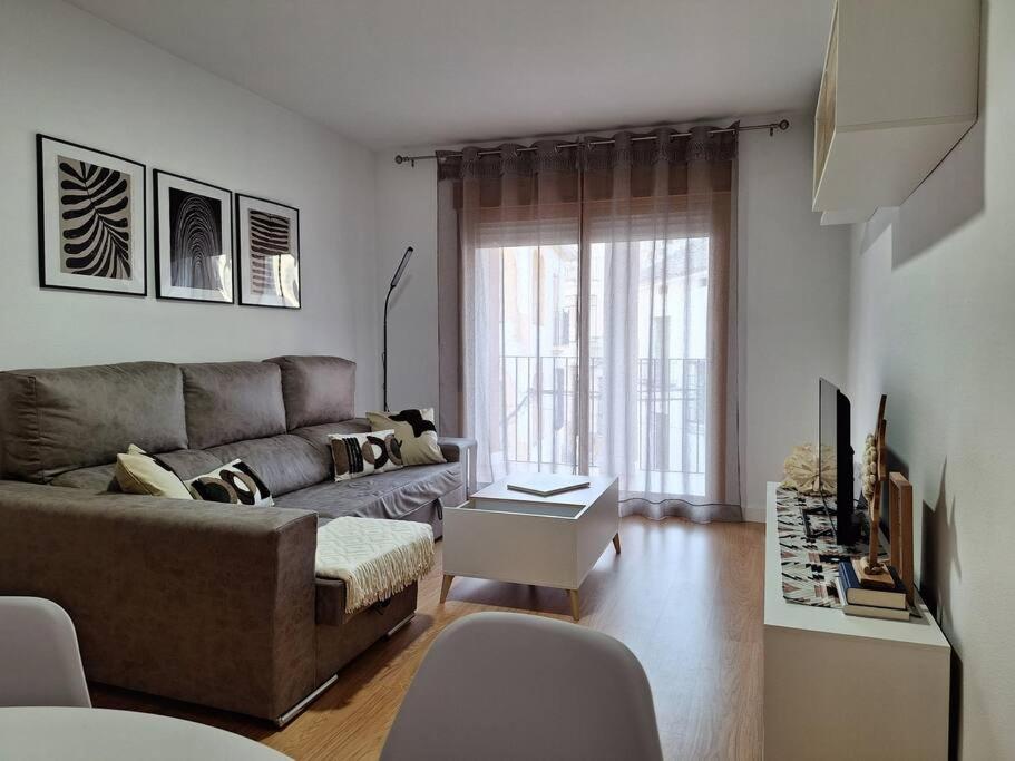 Apartamento Plaza Espana De Luque Apartment Ngoại thất bức ảnh